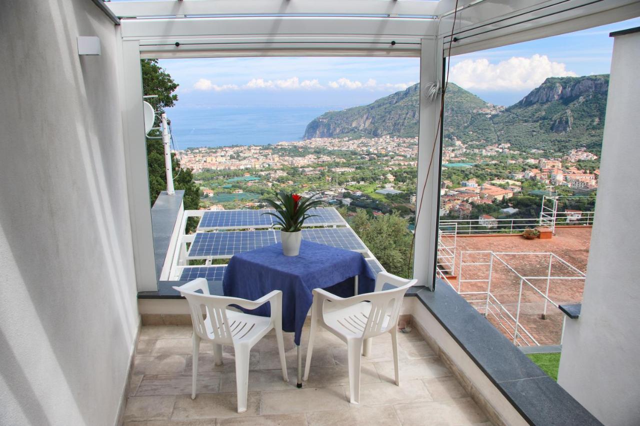En Suite Bedroom Blue Moon Piano di Sorrento Zewnętrze zdjęcie