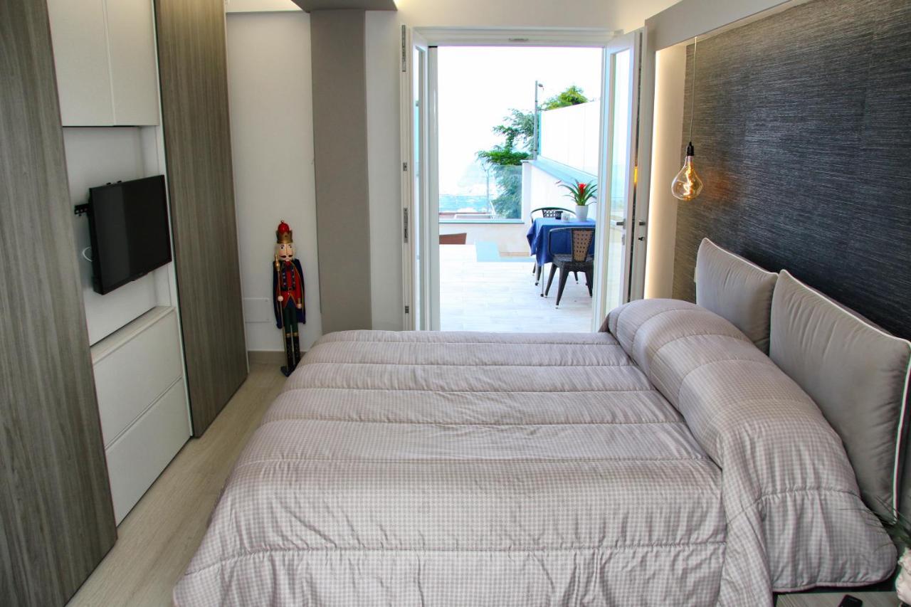 En Suite Bedroom Blue Moon Piano di Sorrento Zewnętrze zdjęcie
