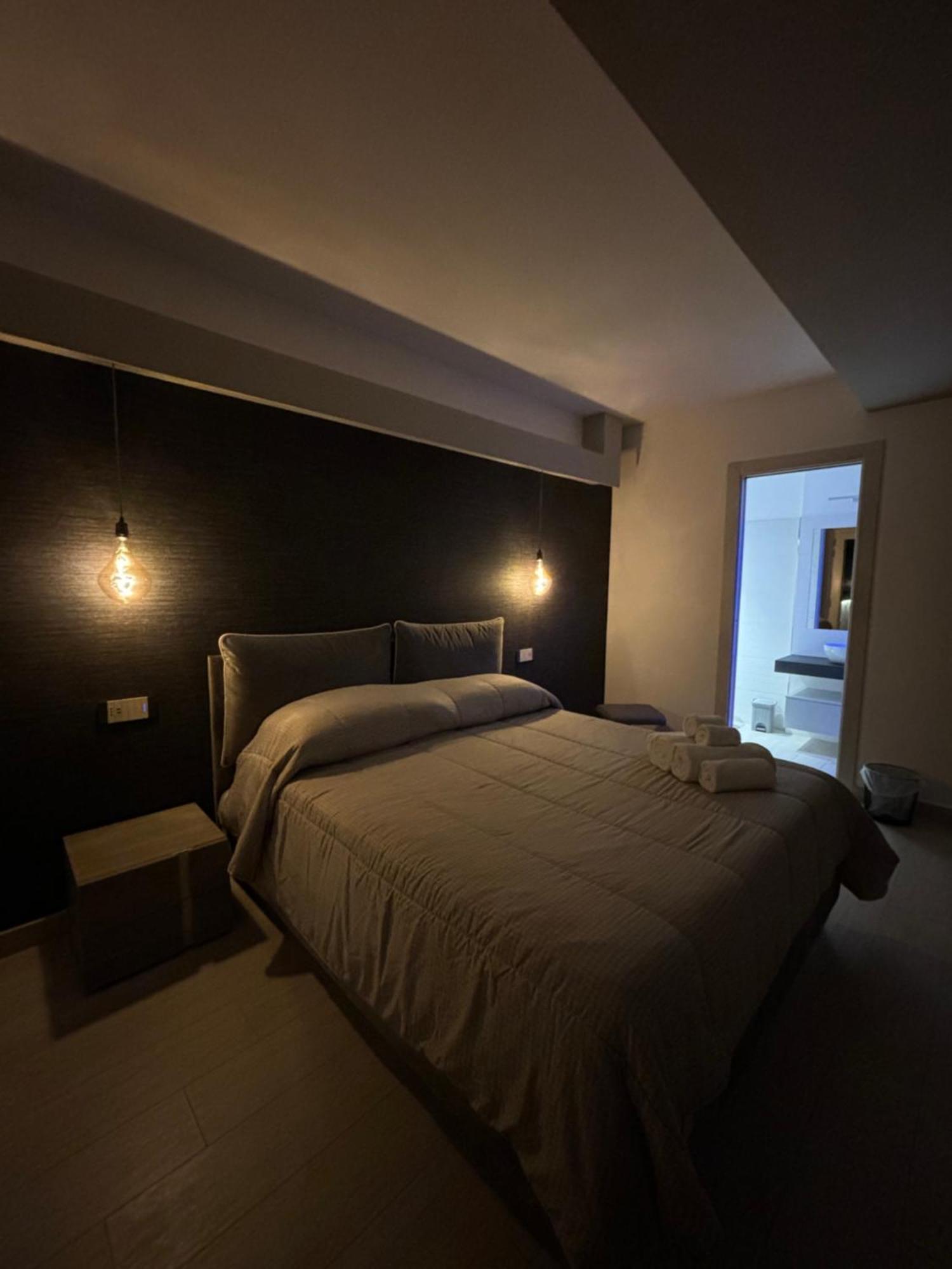 En Suite Bedroom Blue Moon Piano di Sorrento Zewnętrze zdjęcie