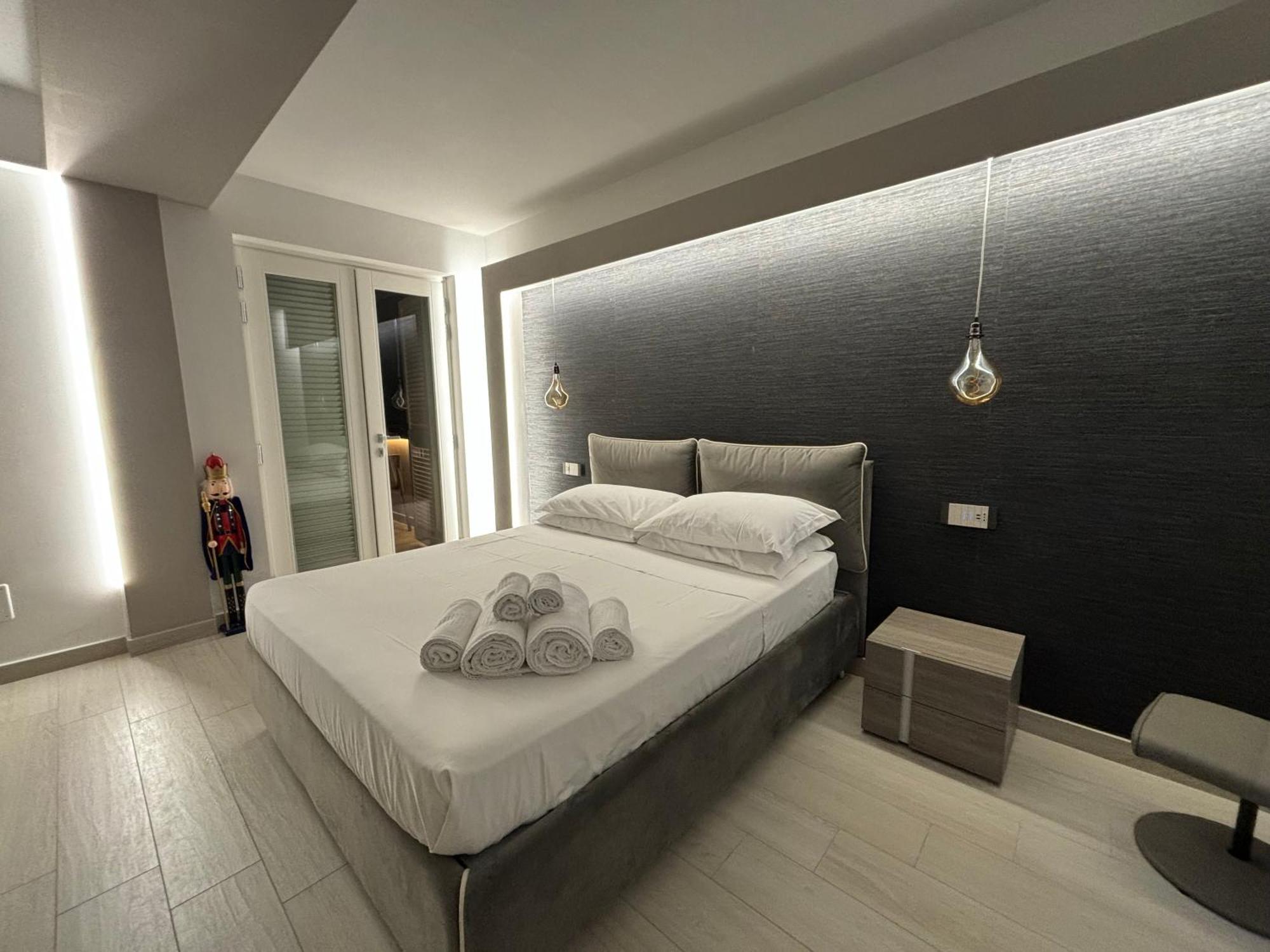 En Suite Bedroom Blue Moon Piano di Sorrento Zewnętrze zdjęcie
